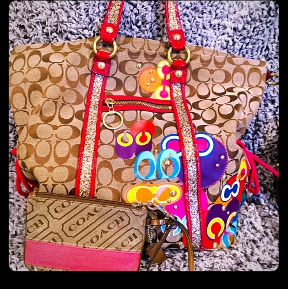 Coach Handbags - IN SEARCH OF THIS BAG!!!! NOT SELLING